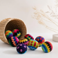 Balle anti-stress multicolore en tricot, façon « hacky sack », réalisée au crochet (diamètre : 6,35 cm)