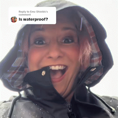 🧥 60% DESCUENTO ! 💨 Chaqueta Impermeable Cortavientos con Capucha - Ligera y Plegable para Senderismo, Ciclismo y Uso Diario 🌧️✨