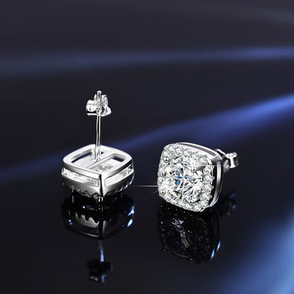 Clous d'oreilles scintillants en moissanite