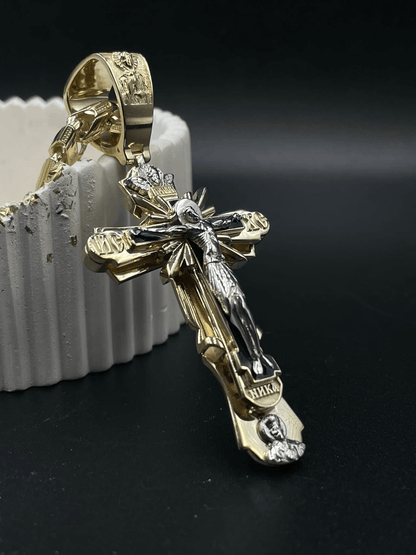 ✝️ ¡COMPRA 2 Y LLÉVATE 1 GRATIS! ⏳ Colgante de San Jesús Bendito: elegante diseño en acero inoxidable, símbolo de fe y protección, ideal para regalar 📿✨