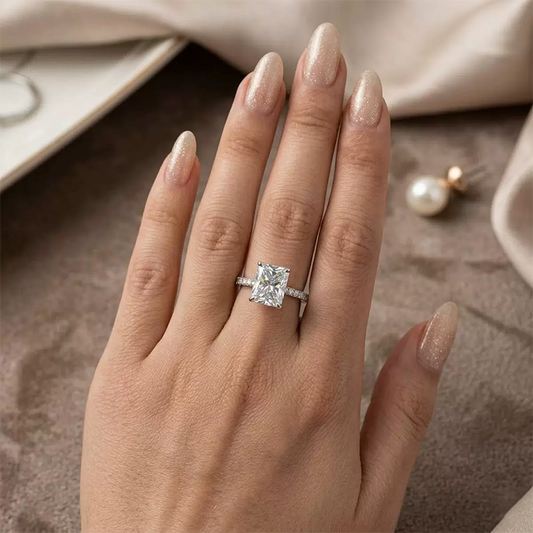 Bague en diamant à taille fleur de glace haute teneur en carbone