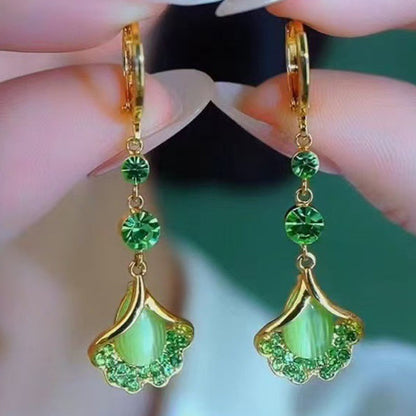 🌙✨ PROMO LIMITÉE -50% ! Boucles d'Oreilles Feuille Ginkgo Pompons Femme – Pierres Vertes Scintillantes, Ultra-Légères, Silhouette Longue Glamour · Jour & Soirée 🎁 2 Paires